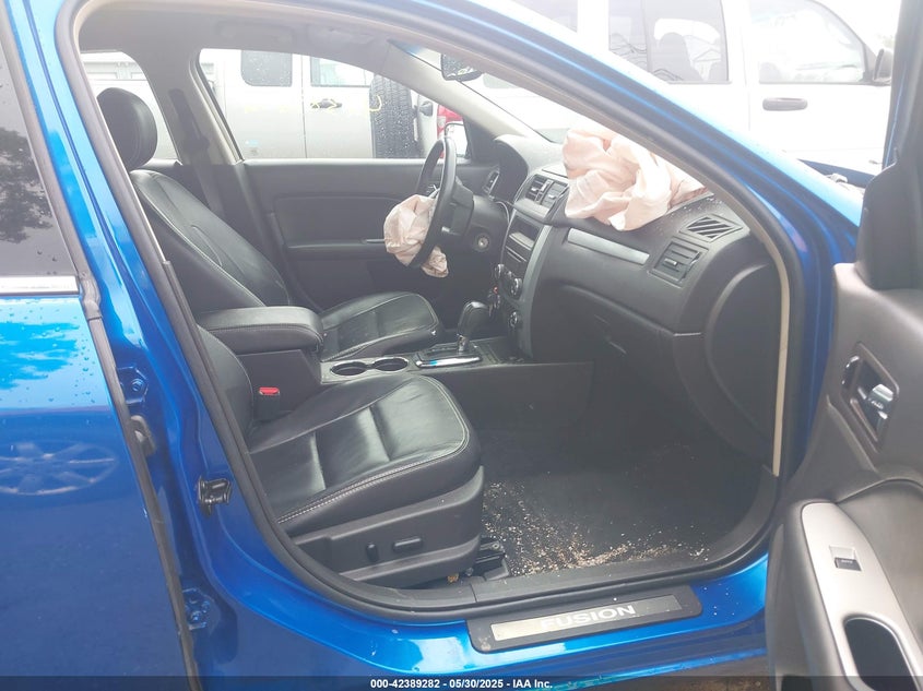 2011 FORD FUSION VIN: 3FAHP0JA2BR139920