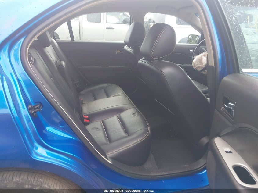 2011 FORD FUSION VIN: 3FAHP0JA2BR139920