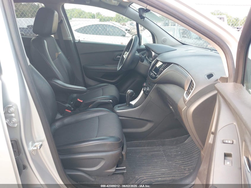 VIN KL7CJLSB7KB817173 2019 CHEVROLET TRAX LT