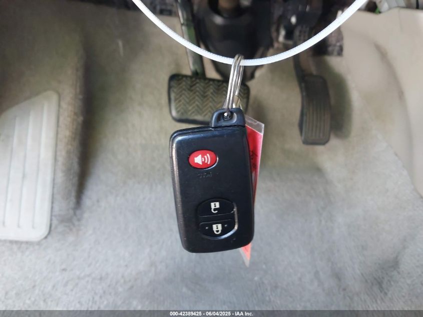 2011 Toyota Prius Two VIN: JTDKN3DU4B0268271 Lot: 42389425