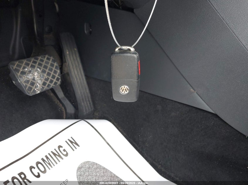 2016 VOLKSWAGEN TIGUAN S - WVGAV7AX0GW516985