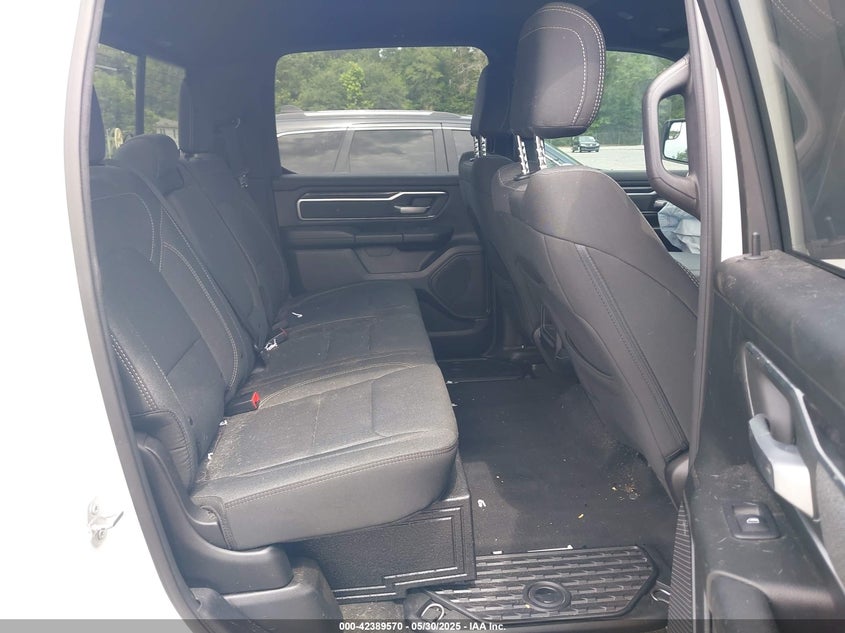 2019 RAM 1500 VIN: 1C6RREFT5KN869489