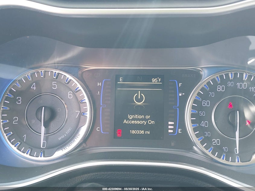 2016 CHRYSLER 200 VIN: 1C3CCCAB2GN159948