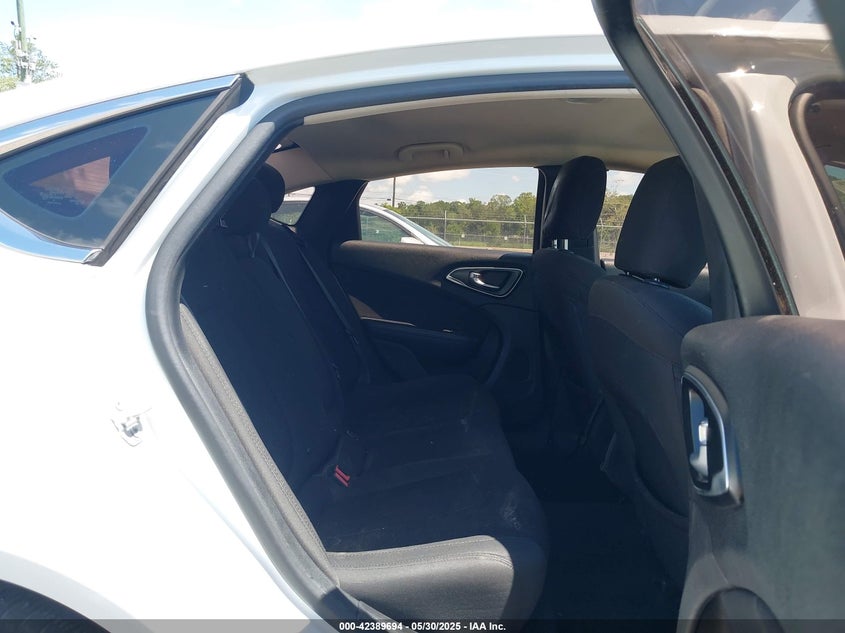 2016 CHRYSLER 200 VIN: 1C3CCCAB2GN159948
