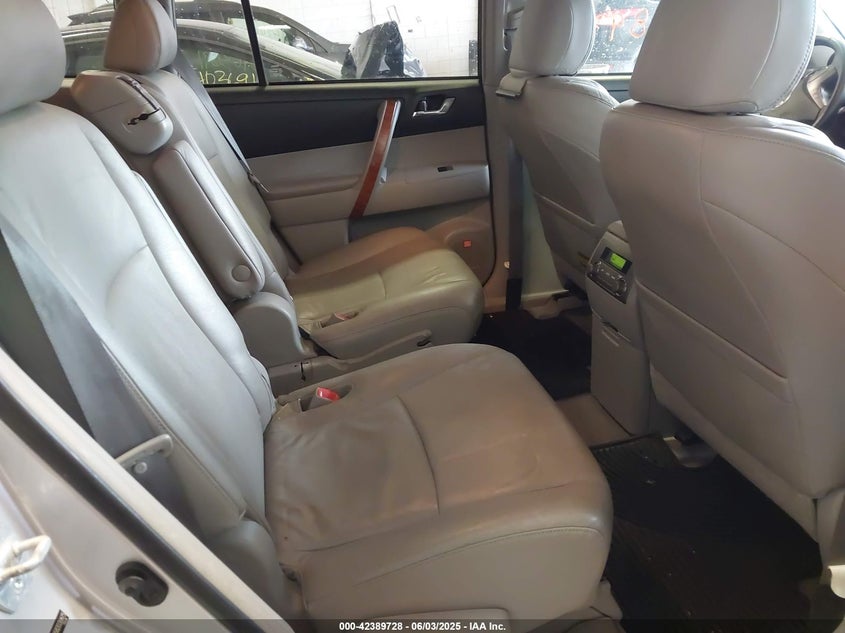 2008 TOYOTA HIGHLANDER VIN: JTEES42A582036615