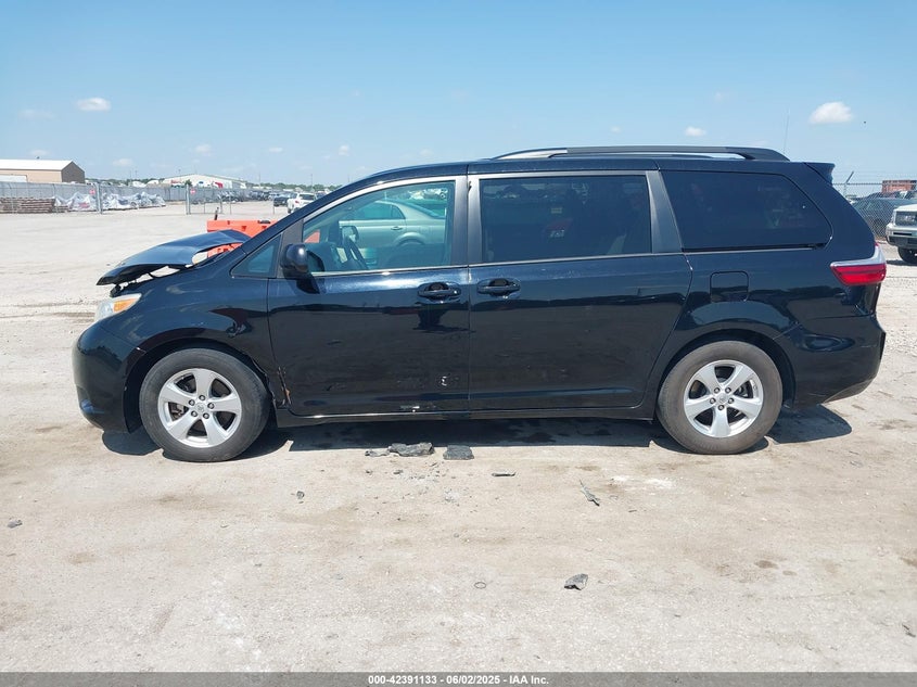 2015 Toyota Sienna Le 8 Passenger VIN: 5TDKK3DC2FS614899 Lot: 42391133