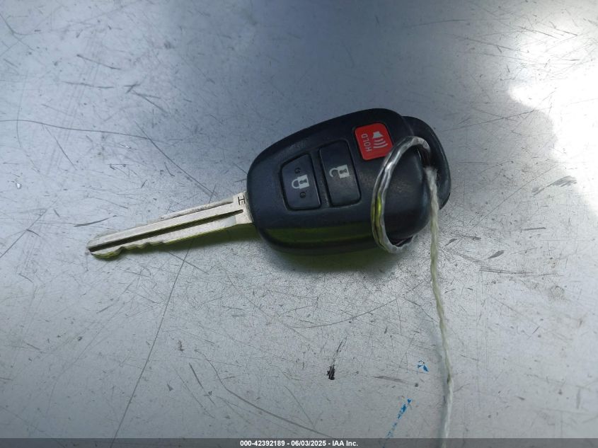 2017 Toyota Rav4 Xle VIN: JTMWFREV7HJ140604 Lot: 42392189