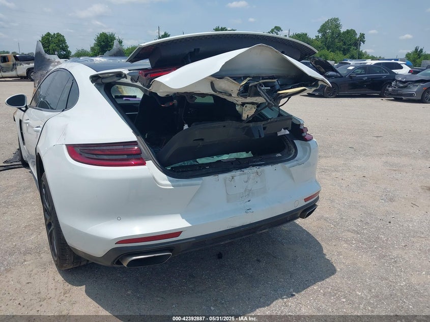 2017 PORSCHE PANAMERA 4 - WP0AA2A7XHL101095