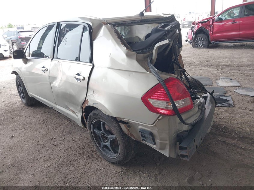 3N1BC11E28L450055 2008 NISSAN VERSA photo no. 3