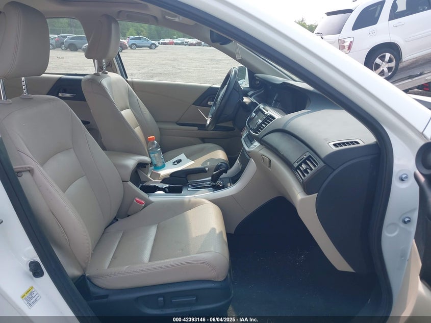 2015 HONDA ACCORD VIN: 1HGCR3F87FA000549