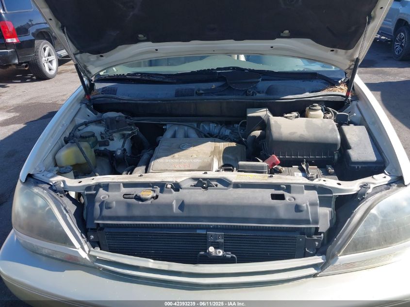 1999 Lexus Rx300 VIN: JH6GF10U2X0011802 Lot: 42393239