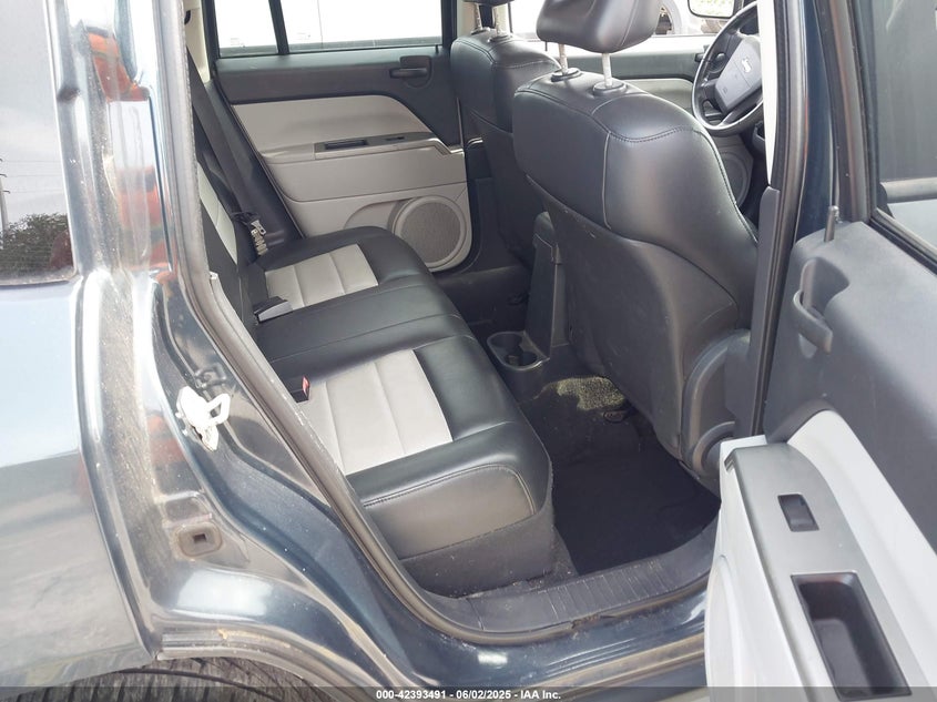 2007 JEEP COMPASS VIN: 1JBFT57W470241712