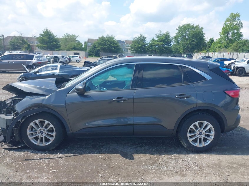 2020 FORD ESCAPE SE 1FMCU0G67LUB89685