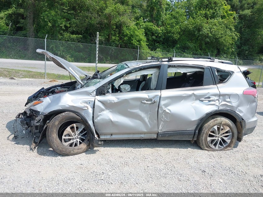 VIN JTMRJREV7HD075554 2017 TOYOTA RAV4 HYBRID XLE