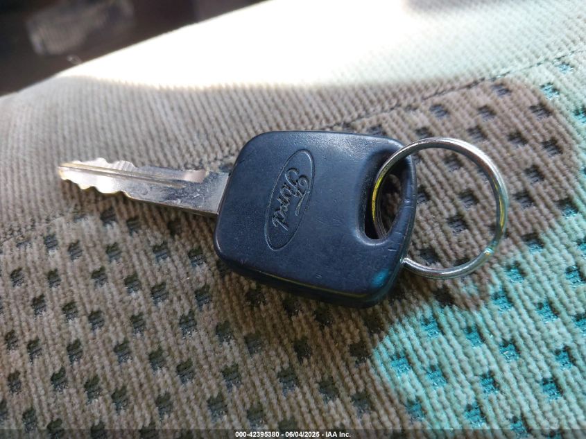 2000 Ford F-150 Lariat/Work Series/Xl/Xlt VIN: 1FTRX17L6YNB57586 Lot: 42395380