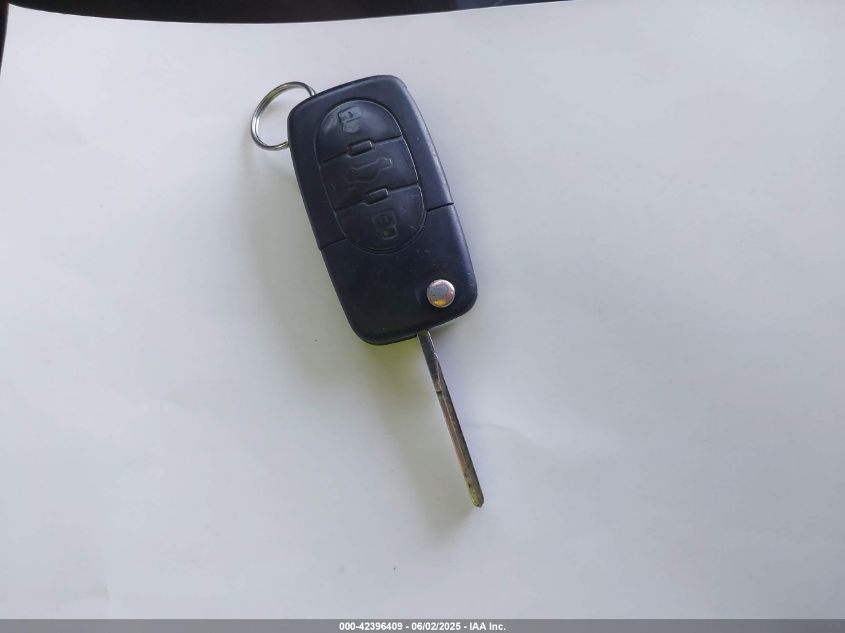 2000 Volkswagen New Beetle Gls VIN: 3VWCC21C1YM445314 Lot: 42396409