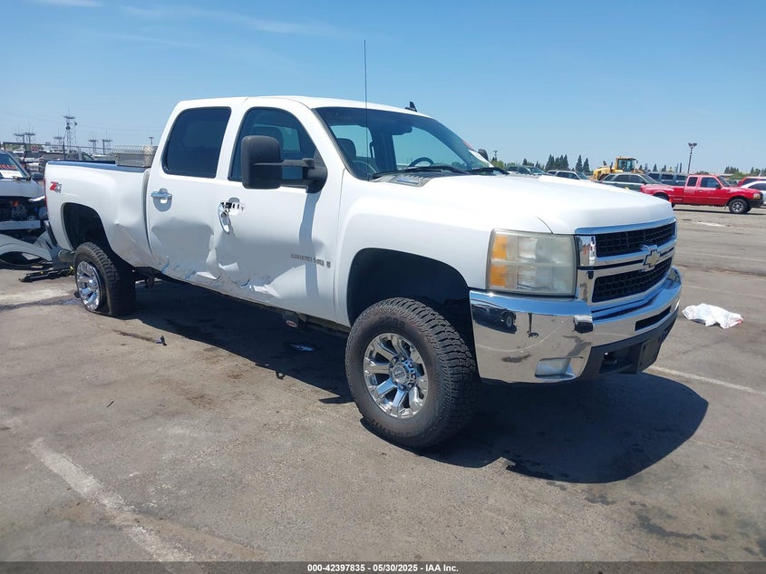 2008 CHEVROLET SILVERADO 2500HD VIN: 1GCHK23648F185560