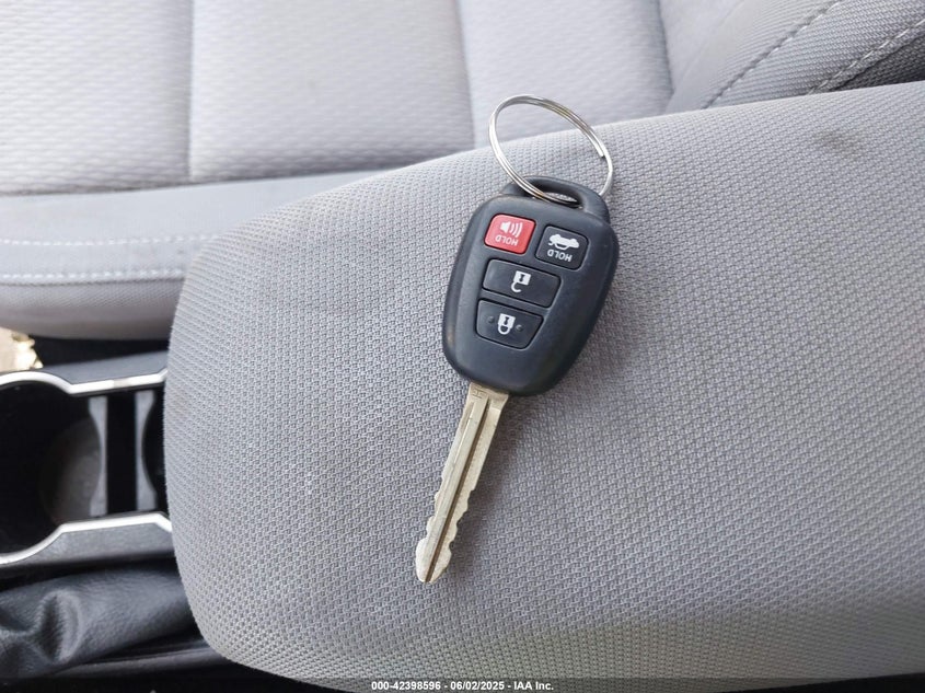 2015 TOYOTA COROLLA LE - 5YFBURHE1FP231778