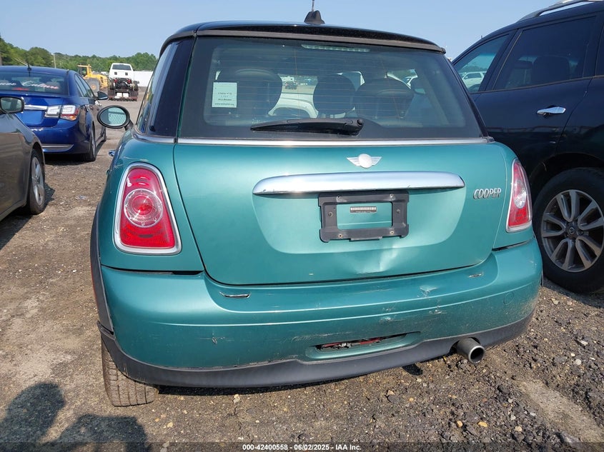 2012 MINI COOPER VIN: WMWSU3C58CT185467