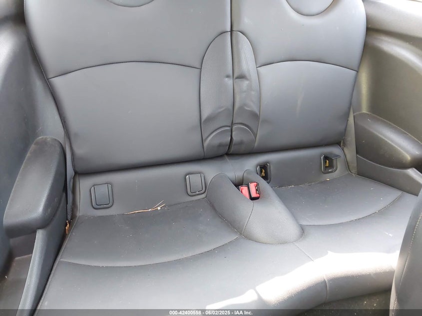 2012 MINI COOPER VIN: WMWSU3C58CT185467