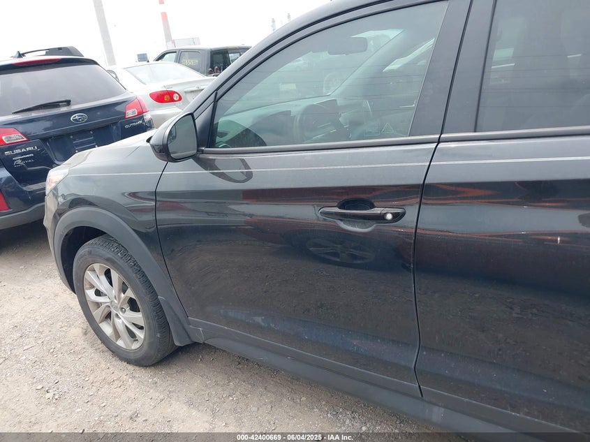 2021 HYUNDAI TUCSON SE - KM8J23A4XMU311687