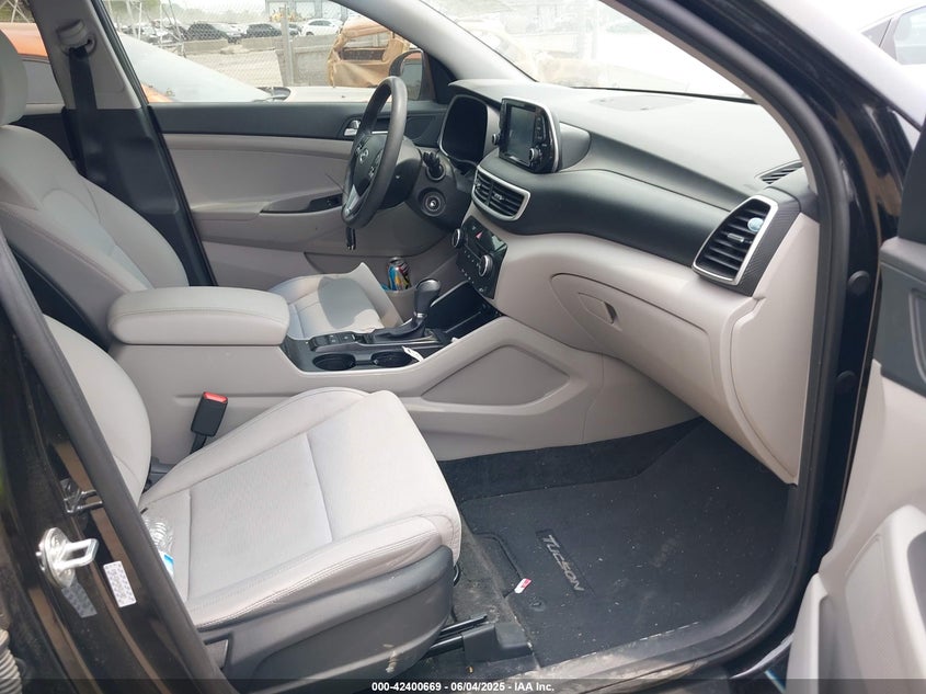 2021 HYUNDAI TUCSON SE - KM8J23A4XMU311687