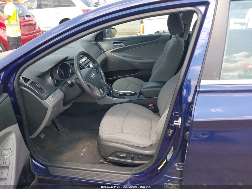 2012 HYUNDAI SONATA VIN: 5NPEB4AC8CH323901