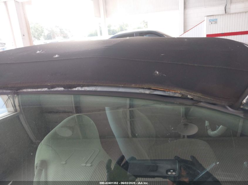 2001 Chevrolet Camaro VIN: 2G1FP32KX12142256 Lot: 42401352