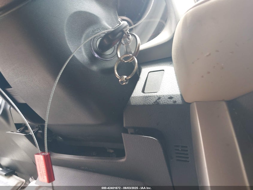 2013 TOYOTA RAV4 XLE - 2T3WFREV7DW022547