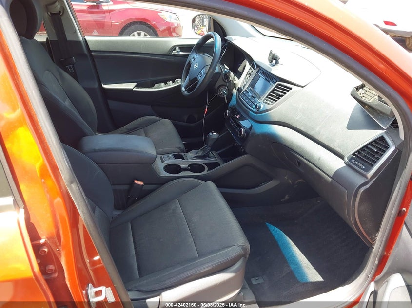 2016 HYUNDAI TUCSON SE - KM8J33A44GU025545