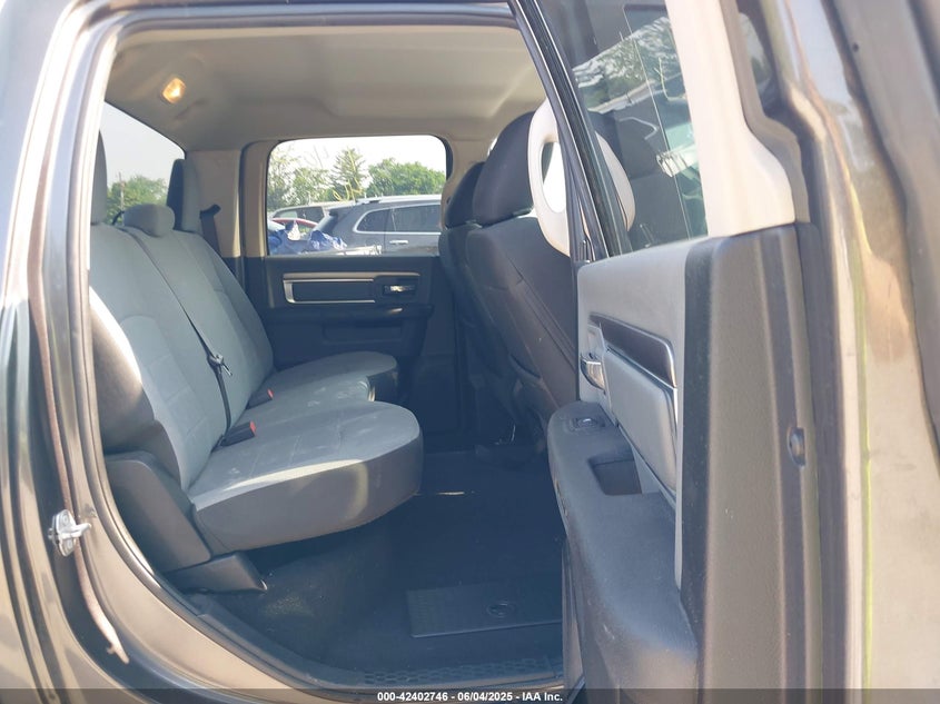 2021 RAM 1500 CLASSIC VIN: 1C6RR7LG4MS535767