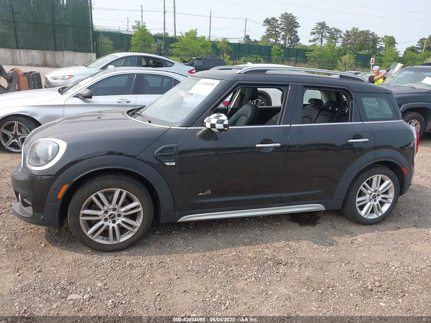 2017 MINI COUNTRYMAN COOPER - WMZYV5C35H3E01693