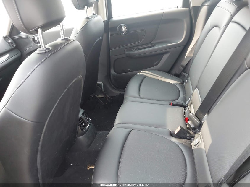 2017 MINI COUNTRYMAN COOPER - WMZYV5C35H3E01693