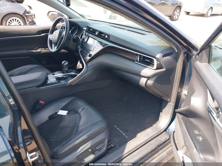 2018 TOYOTA CAMRY VIN: 4T1B11HK4JU511167