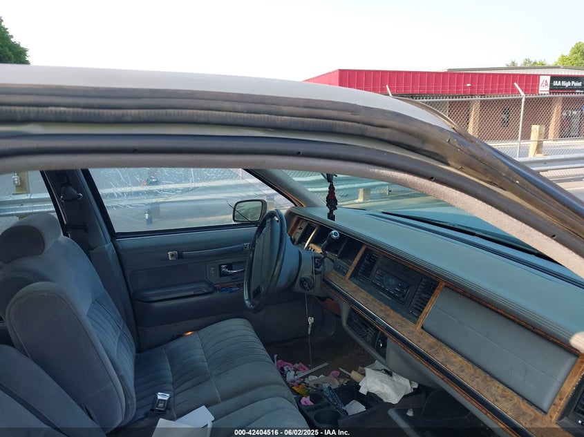 1LNLM81W8PY626163 1993 LINCOLN TOWN CAR photo no. 5