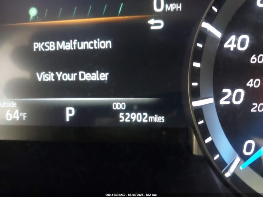 2022 Toyota Highlander - 5TDXBRCH3NS552613