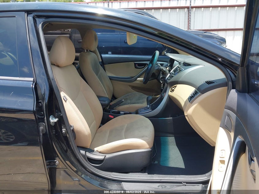 2013 HYUNDAI ELANTRA VIN: 5NPDH4AE0DH335313