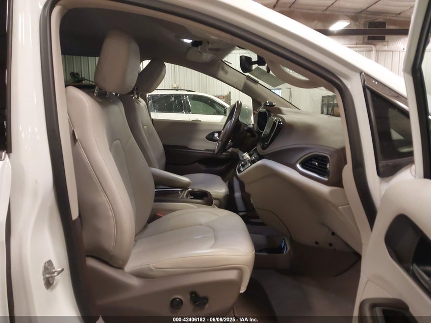 2021 CHRYSLER PACIFICA TOURING L - 2C4RC1BG1MR554285