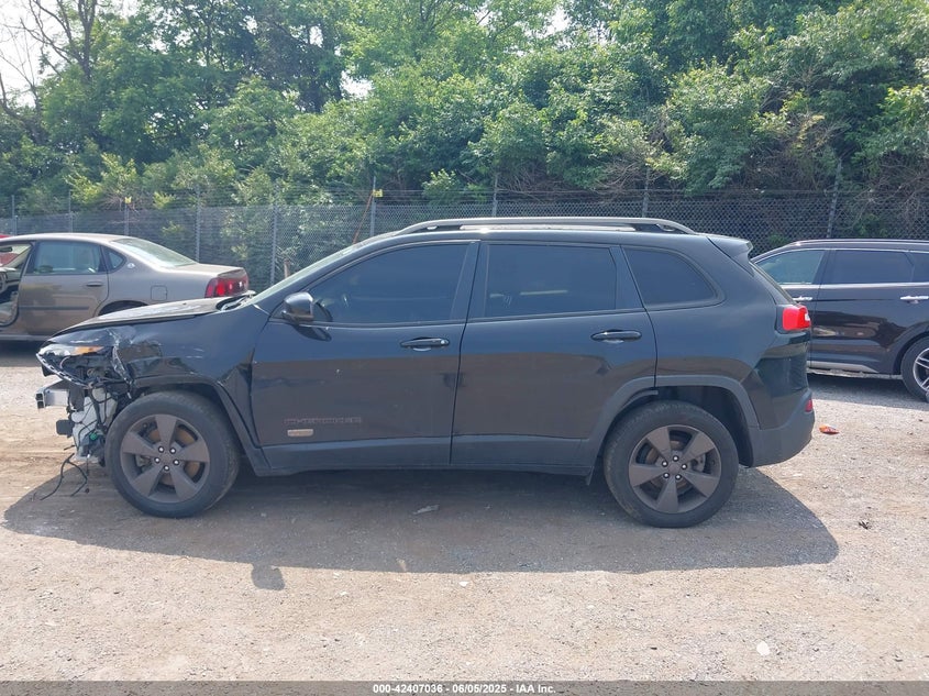 2017 JEEP CHEROKEE VIN: 1C4PJLCB8HW514195