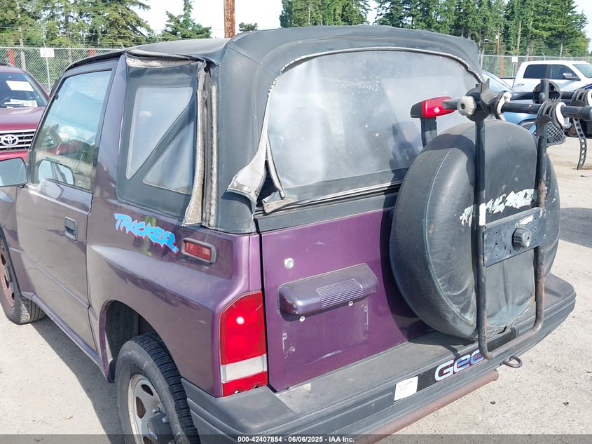 1995 Geo Tracker VIN: 2CNBE18U9S6924854 Lot: 42407854