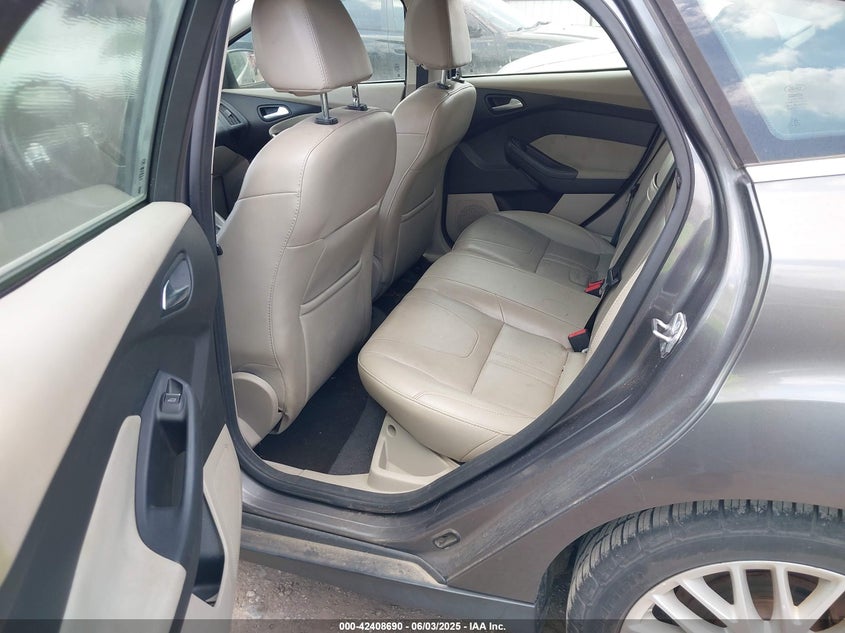 2012 FORD FOCUS VIN: 1FAHP3M24CL454188