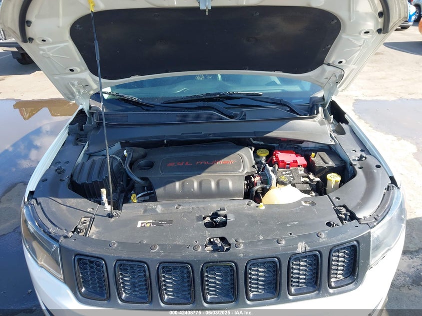 VIN 3C4NJCBB3KT637375 2019 JEEP COMPASS ALTITUDE FWD