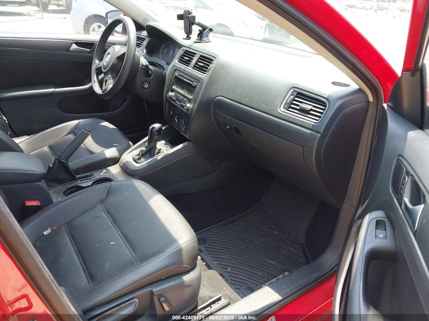 2014 VOLKSWAGEN JETTA 1.8T SE - 3VWD17AJ2EM227724