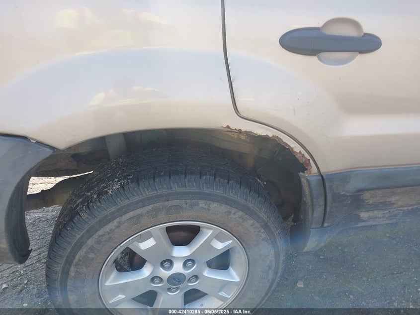 2007 FORD ESCAPE VIN: 1FMYU03ZX7KB86836