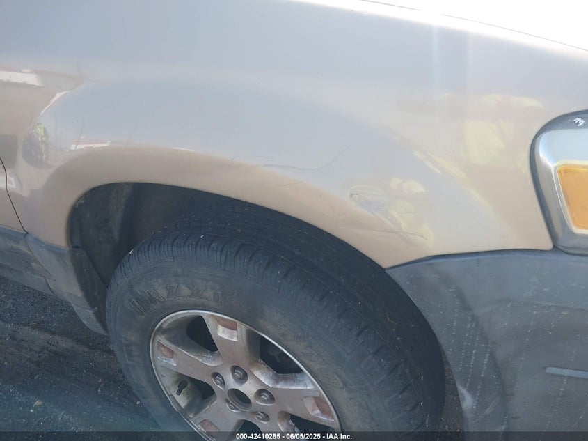 2007 FORD ESCAPE VIN: 1FMYU03ZX7KB86836