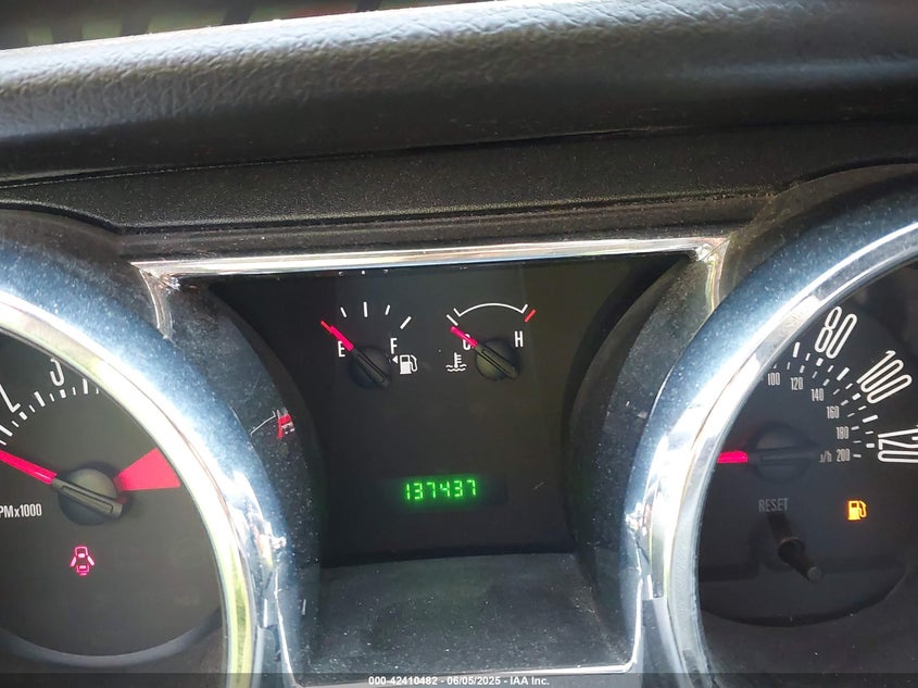 2008 FORD MUSTANG VIN: 1ZVHT80N685158231