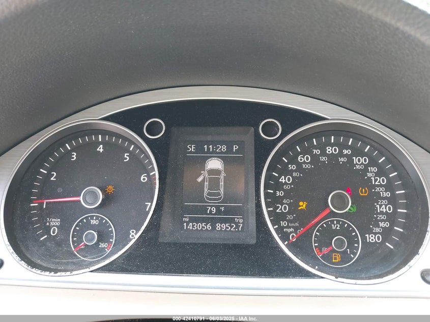 2015 VOLKSWAGEN CC VIN: WVWBP7AN2FE828585