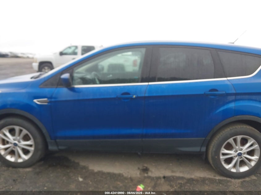 2017 FORD ESCAPE VIN: 1FMCU0GD0HUD03757