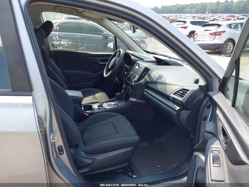 2019 SUBARU FORESTER VIN: JF2SKACC8KH443095