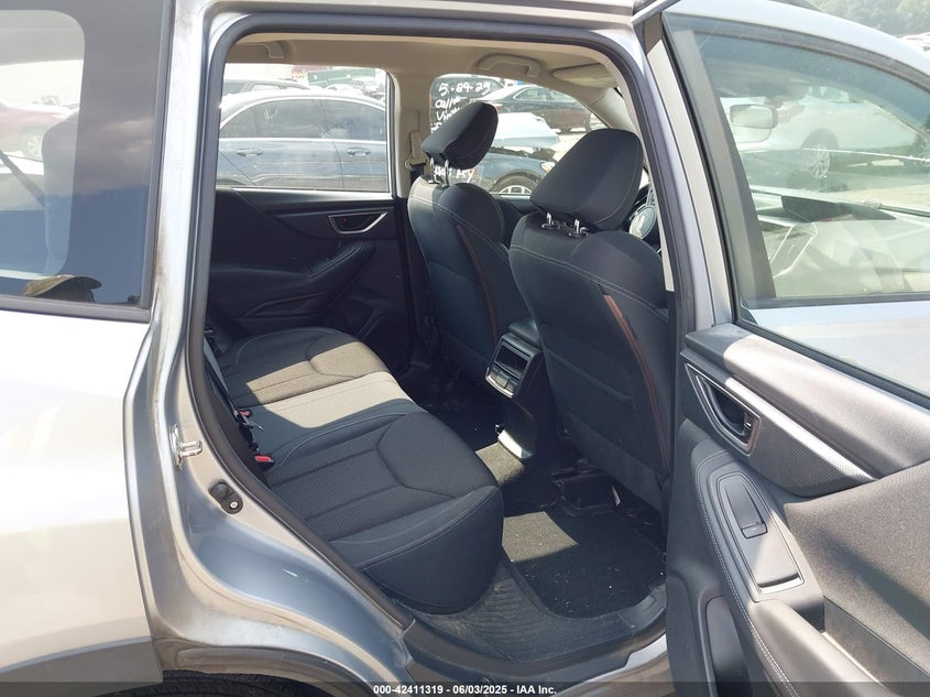 2019 SUBARU FORESTER VIN: JF2SKACC8KH443095